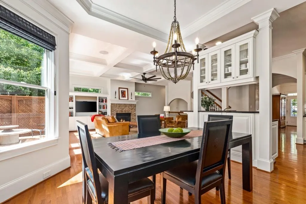 643 Royer Court, Sandy Springs, Georgia 30342, 4 Bedrooms Bedrooms, ,3 BathroomsBathrooms,Residential,Sold,643 Royer Court,6622468
