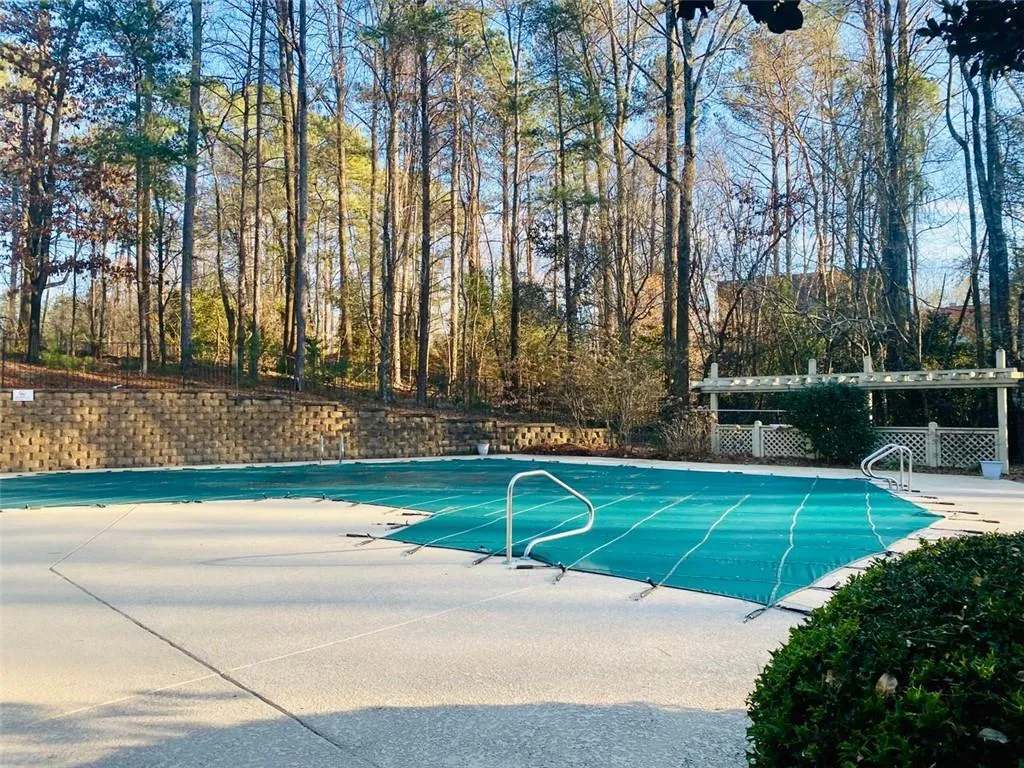 1702 Woodcliff Drive, Atlanta, Georgia 30350, 2 Bedrooms Bedrooms, ,2 BathroomsBathrooms,Residential,Sold,1702 Woodcliff Drive,6993810