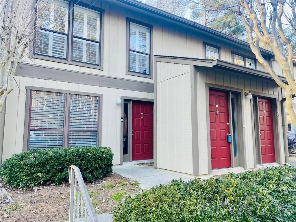 1702 Woodcliff Drive, Atlanta, Georgia 30350, 2 Bedrooms Bedrooms, ,2 BathroomsBathrooms,Residential,Sold,1702 Woodcliff Drive,6993810