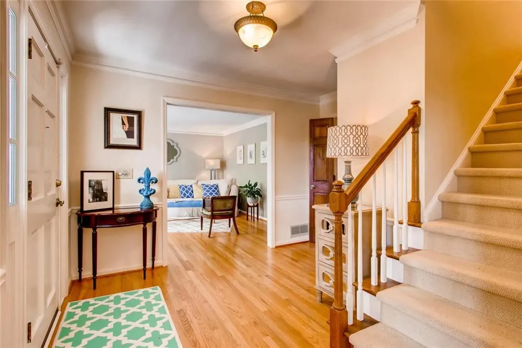 585 Calaveras Drive Ne, Sandy Springs, Georgia 30350, 4 Bedrooms Bedrooms, ,2 BathroomsBathrooms,Residential,Sold,585 Calaveras Drive Ne,6023685