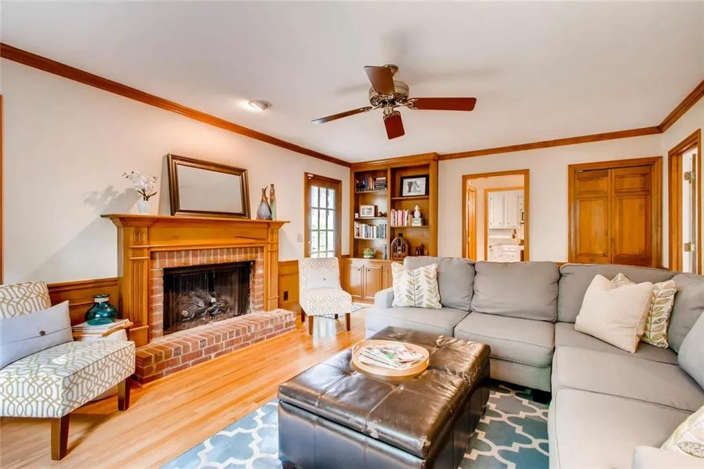 585 Calaveras Drive Ne, Sandy Springs, Georgia 30350, 4 Bedrooms Bedrooms, ,2 BathroomsBathrooms,Residential,Sold,585 Calaveras Drive Ne,6023685