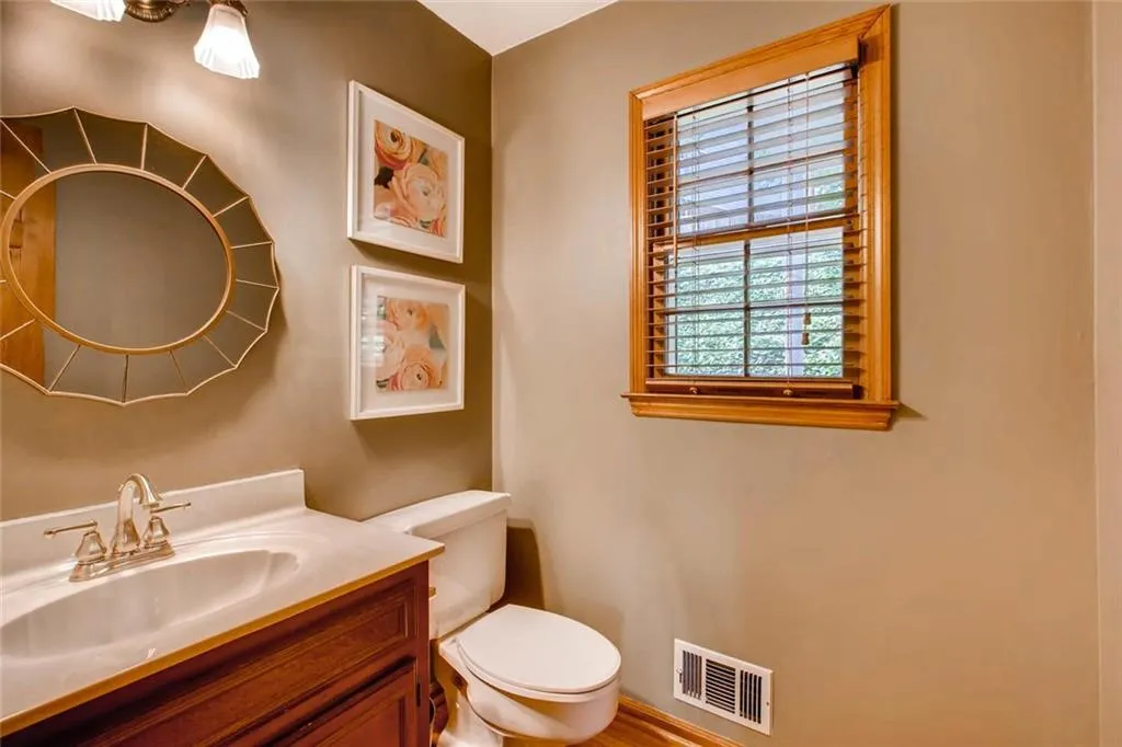 585 Calaveras Drive Ne, Sandy Springs, Georgia 30350, 4 Bedrooms Bedrooms, ,2 BathroomsBathrooms,Residential,Sold,585 Calaveras Drive Ne,6023685