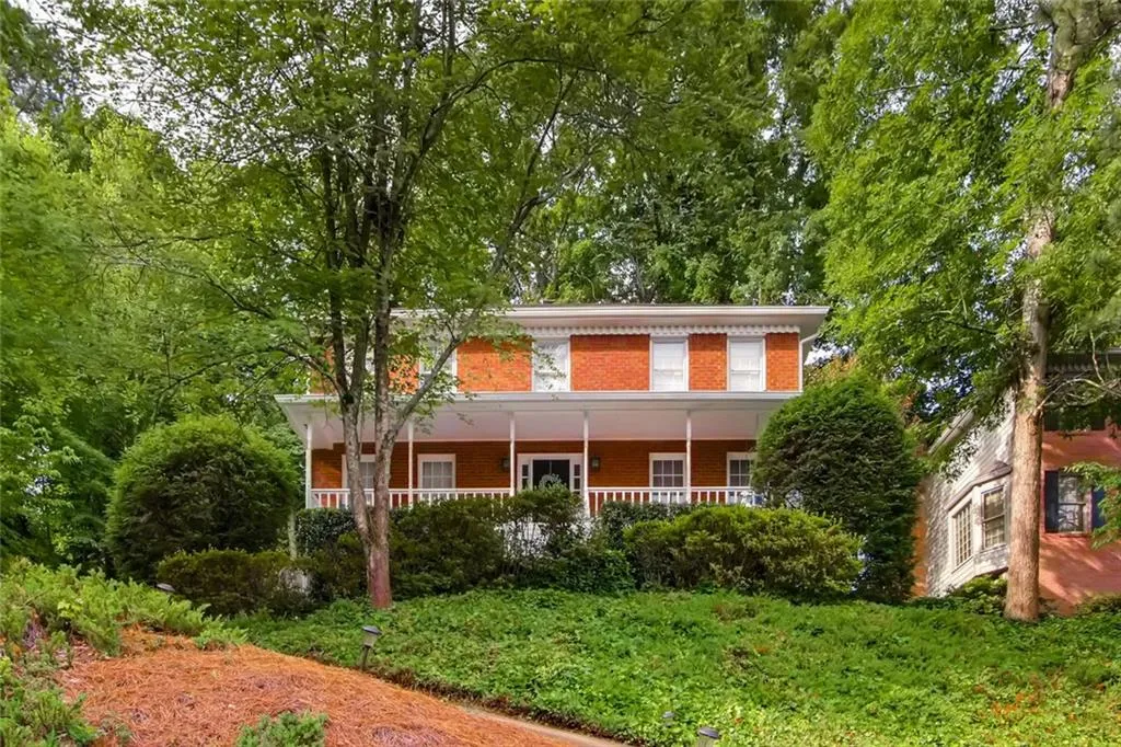 585 Calaveras Drive Ne, Sandy Springs, Georgia 30350, 4 Bedrooms Bedrooms, ,2 BathroomsBathrooms,Residential,Sold,585 Calaveras Drive Ne,6023685