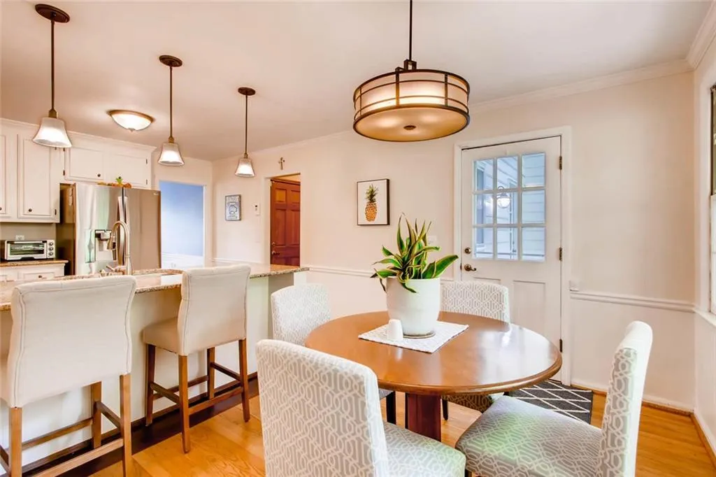 585 Calaveras Drive Ne, Sandy Springs, Georgia 30350, 4 Bedrooms Bedrooms, ,2 BathroomsBathrooms,Residential,Sold,585 Calaveras Drive Ne,6023685