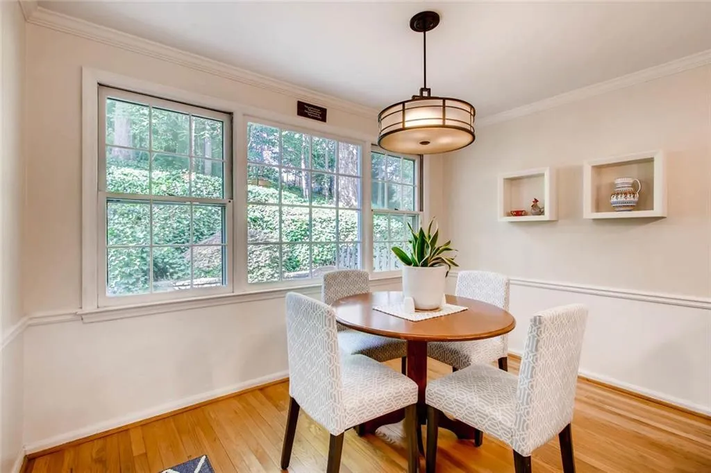 585 Calaveras Drive Ne, Sandy Springs, Georgia 30350, 4 Bedrooms Bedrooms, ,2 BathroomsBathrooms,Residential,Sold,585 Calaveras Drive Ne,6023685