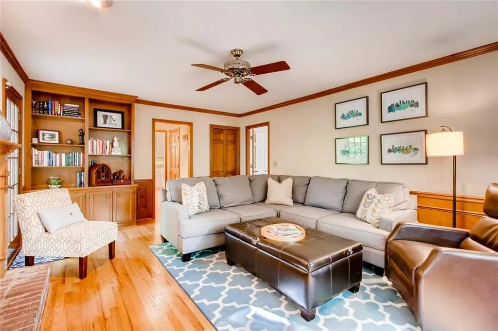 585 Calaveras Drive Ne, Sandy Springs, Georgia 30350, 4 Bedrooms Bedrooms, ,2 BathroomsBathrooms,Residential,Sold,585 Calaveras Drive Ne,6023685