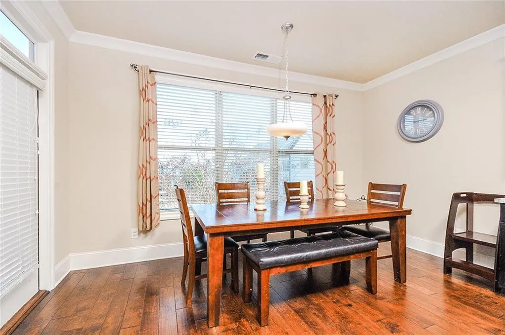 7645 Glisten Avenue, Atlanta, Georgia 30328, 4 Bedrooms Bedrooms, ,3 BathroomsBathrooms,Residential,Sold,7645 Glisten Avenue,6516218