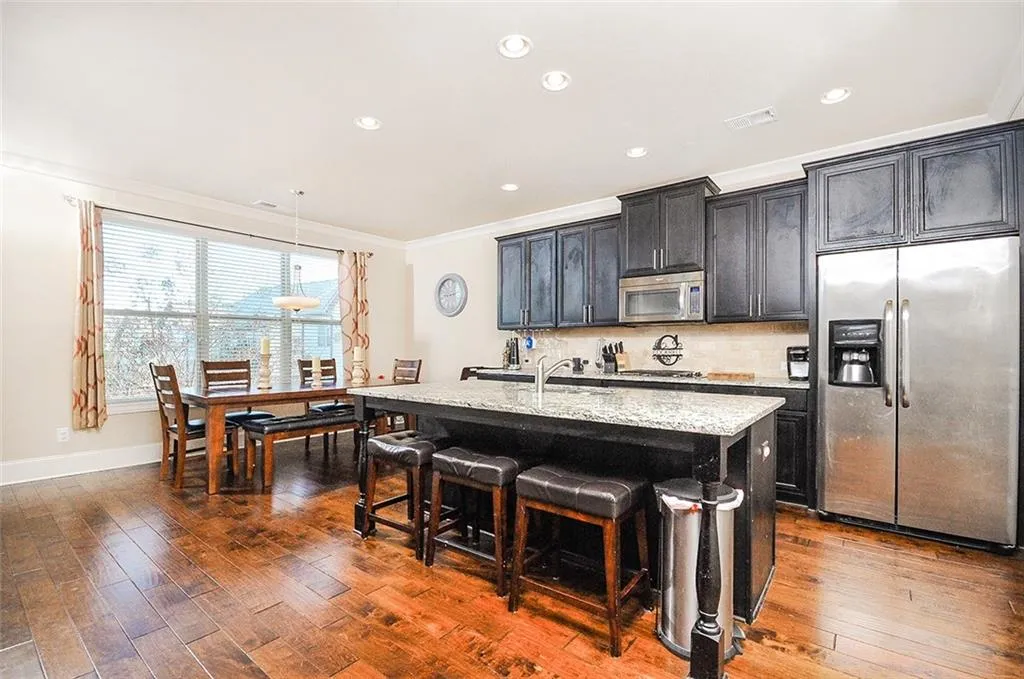7645 Glisten Avenue, Atlanta, Georgia 30328, 4 Bedrooms Bedrooms, ,3 BathroomsBathrooms,Residential,Sold,7645 Glisten Avenue,6516218
