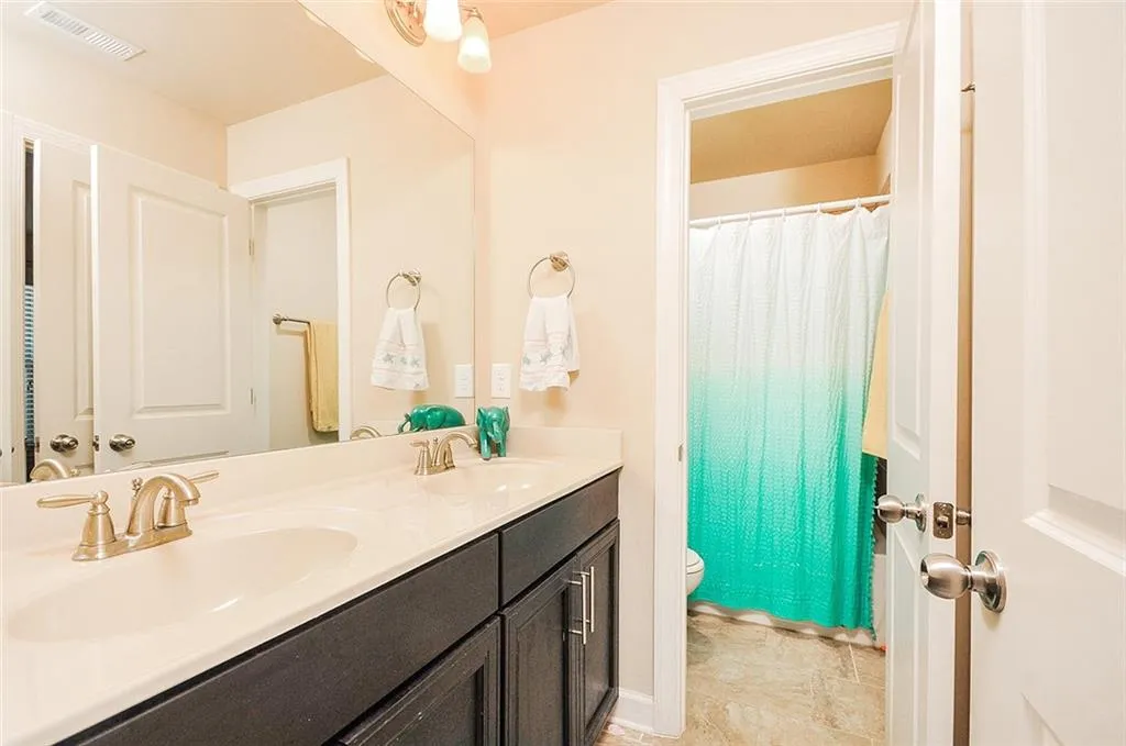 7645 Glisten Avenue, Atlanta, Georgia 30328, 4 Bedrooms Bedrooms, ,3 BathroomsBathrooms,Residential,Sold,7645 Glisten Avenue,6516218