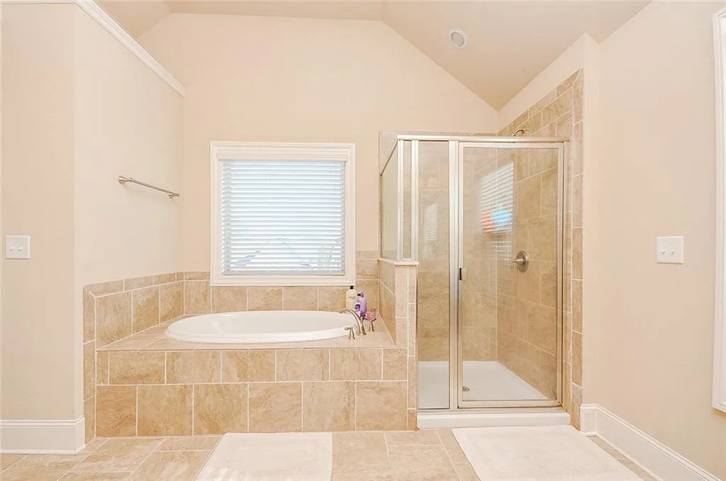 7645 Glisten Avenue, Atlanta, Georgia 30328, 4 Bedrooms Bedrooms, ,3 BathroomsBathrooms,Residential,Sold,7645 Glisten Avenue,6516218