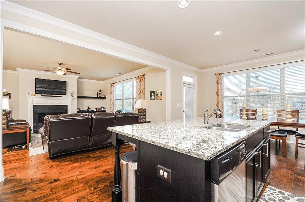 7645 Glisten Avenue, Atlanta, Georgia 30328, 4 Bedrooms Bedrooms, ,3 BathroomsBathrooms,Residential,Sold,7645 Glisten Avenue,6516218