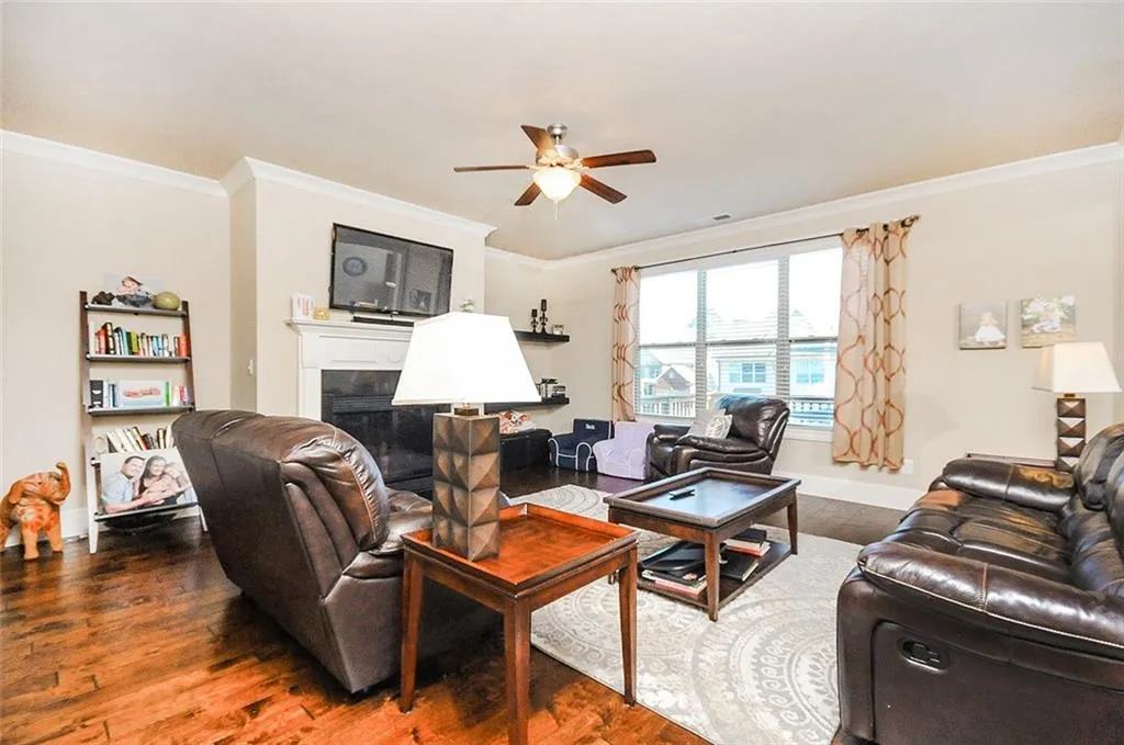 7645 Glisten Avenue, Atlanta, Georgia 30328, 4 Bedrooms Bedrooms, ,3 BathroomsBathrooms,Residential,Sold,7645 Glisten Avenue,6516218