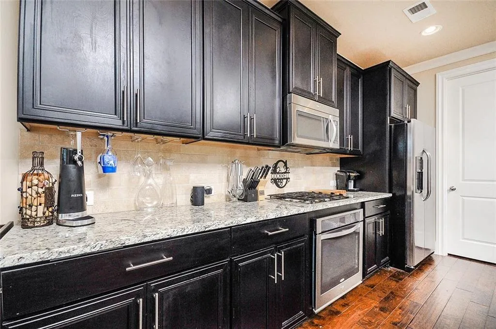 7645 Glisten Avenue, Atlanta, Georgia 30328, 4 Bedrooms Bedrooms, ,3 BathroomsBathrooms,Residential,Sold,7645 Glisten Avenue,6516218