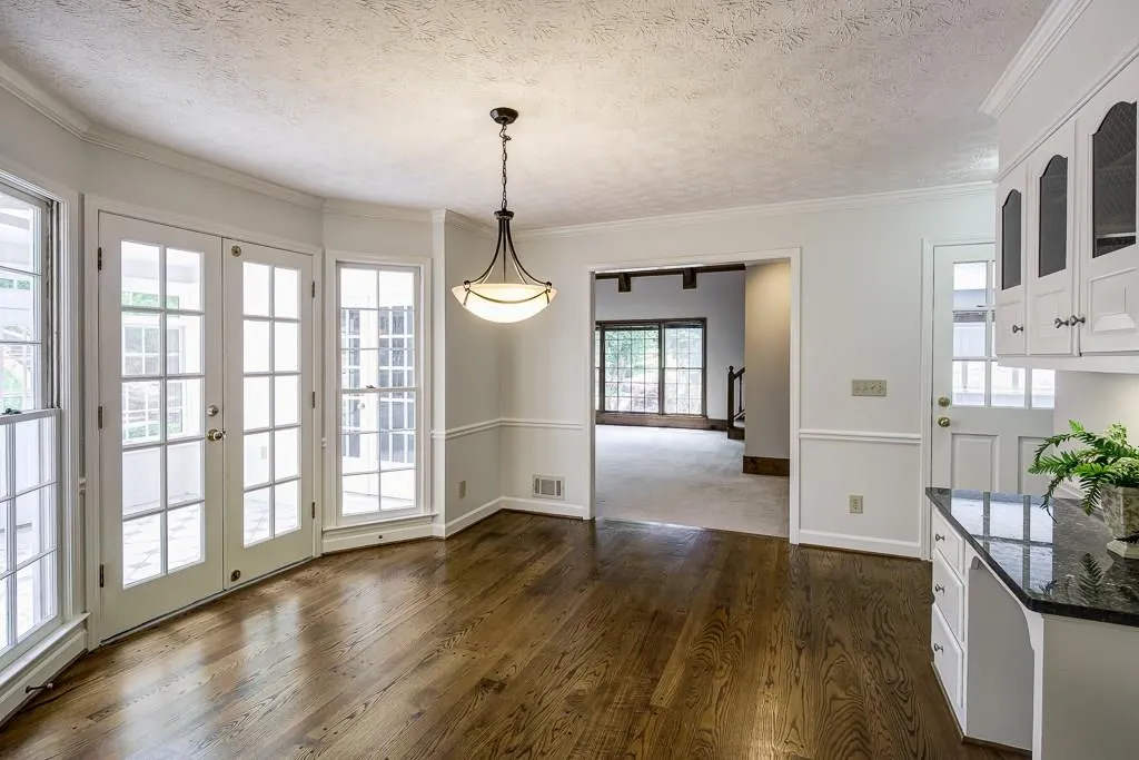 475 Hunters Crossing Drive, Sandy Springs, Georgia 30328, 4 Bedrooms Bedrooms, ,3 BathroomsBathrooms,Residential,Sold,475 Hunters Crossing Drive,6017863