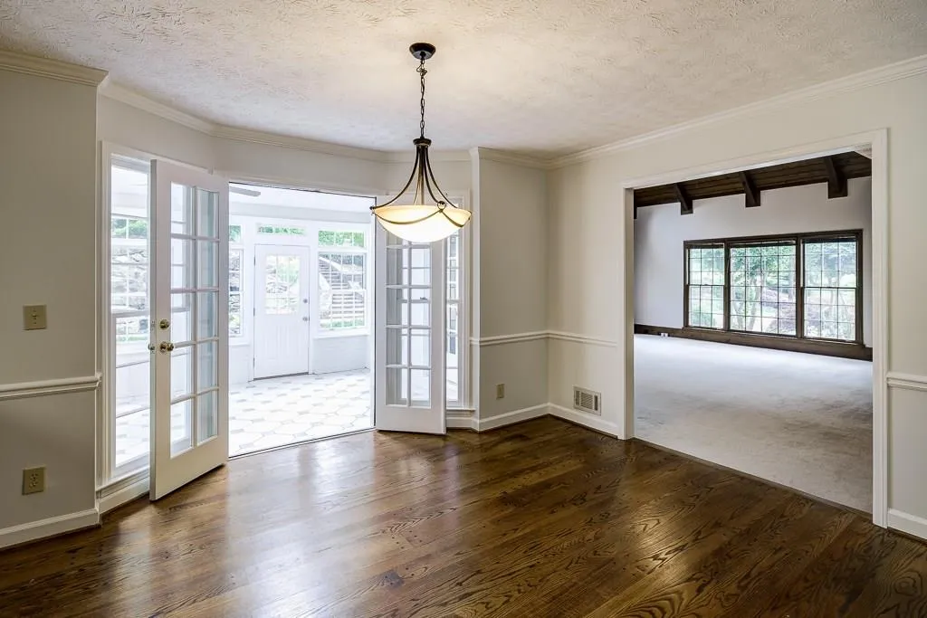 475 Hunters Crossing Drive, Sandy Springs, Georgia 30328, 4 Bedrooms Bedrooms, ,3 BathroomsBathrooms,Residential,Sold,475 Hunters Crossing Drive,6017863
