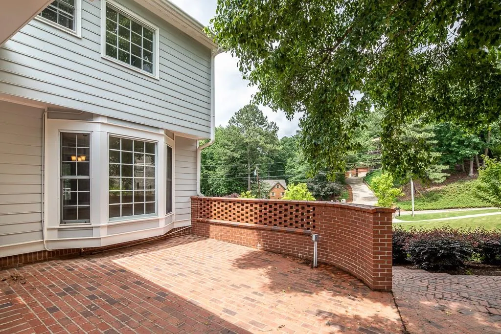 475 Hunters Crossing Drive, Sandy Springs, Georgia 30328, 4 Bedrooms Bedrooms, ,3 BathroomsBathrooms,Residential,Sold,475 Hunters Crossing Drive,6017863