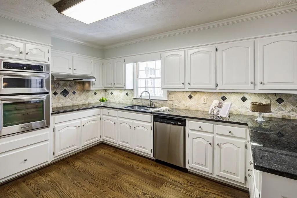 475 Hunters Crossing Drive, Sandy Springs, Georgia 30328, 4 Bedrooms Bedrooms, ,3 BathroomsBathrooms,Residential,Sold,475 Hunters Crossing Drive,6017863