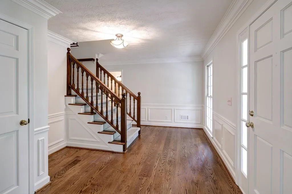 475 Hunters Crossing Drive, Sandy Springs, Georgia 30328, 4 Bedrooms Bedrooms, ,3 BathroomsBathrooms,Residential,Sold,475 Hunters Crossing Drive,6017863