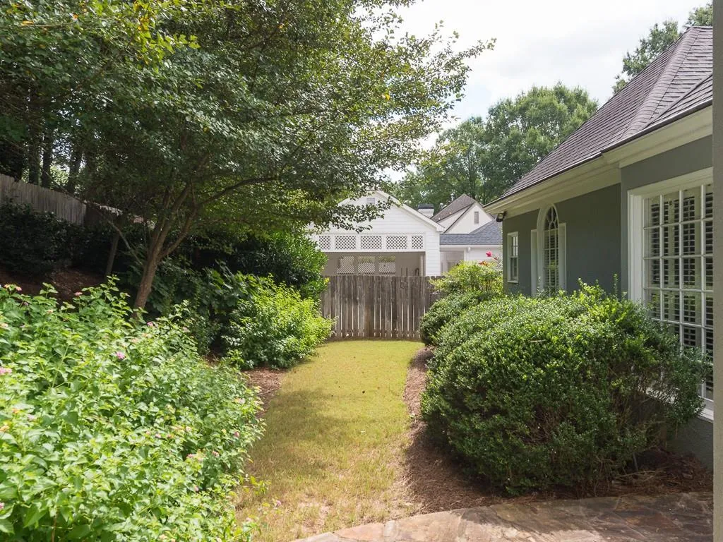 230 Woodchase Close, Atlanta, Georgia 30319, 3 Bedrooms Bedrooms, ,4 BathroomsBathrooms,Residential,Sold,230 Woodchase Close,5896691