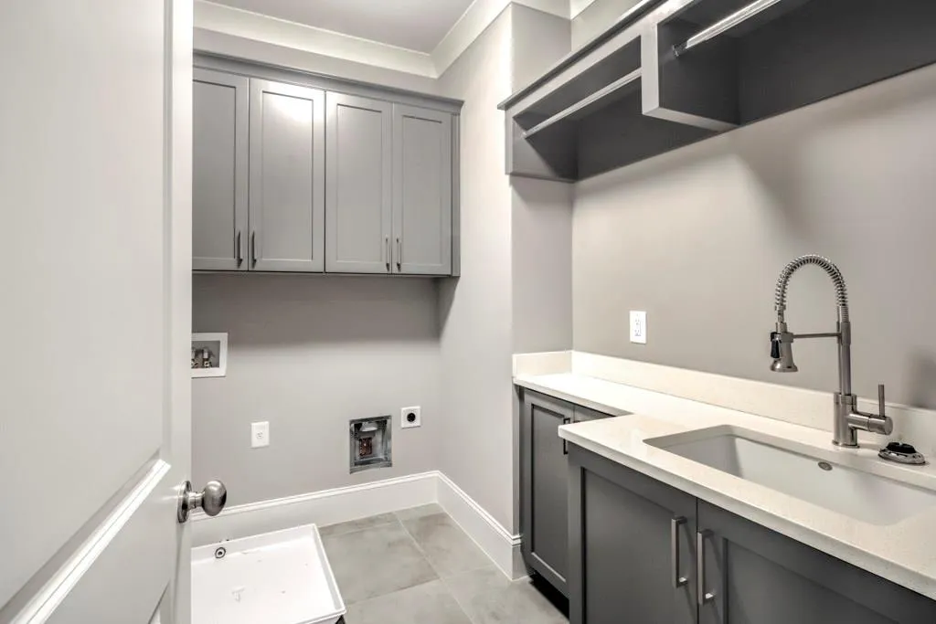 5970 Teton Way, Sandy Springs, Georgia 30328, 4 Bedrooms Bedrooms, ,3 BathroomsBathrooms,Residential,Sold,5970 Teton Way,5927928