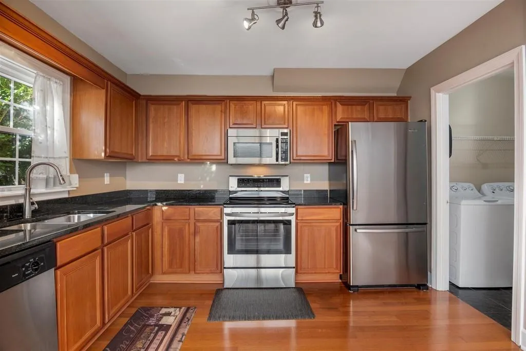 33 Mount Vernon Circle, Atlanta, Georgia 30338, 2 Bedrooms Bedrooms, ,2 BathroomsBathrooms,Residential,Sold,33 Mount Vernon Circle,6785098