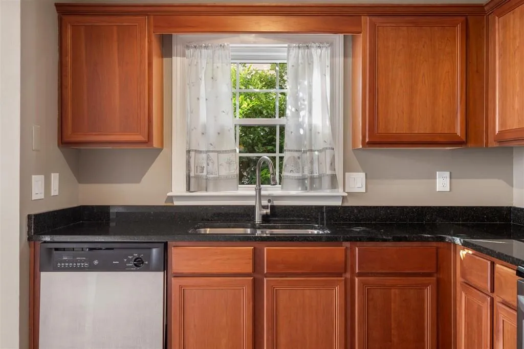 33 Mount Vernon Circle, Atlanta, Georgia 30338, 2 Bedrooms Bedrooms, ,2 BathroomsBathrooms,Residential,Sold,33 Mount Vernon Circle,6785098