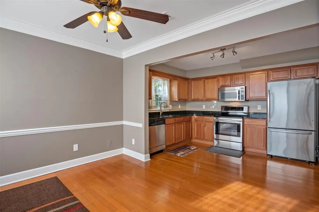 33 Mount Vernon Circle, Atlanta, Georgia 30338, 2 Bedrooms Bedrooms, ,2 BathroomsBathrooms,Residential,Sold,33 Mount Vernon Circle,6785098