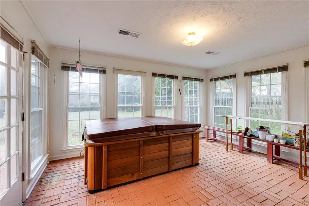 255 Zephyr Court, Atlanta, Georgia 30350, 4 Bedrooms Bedrooms, ,2 BathroomsBathrooms,Residential,Sold,255 Zephyr Court,7484958