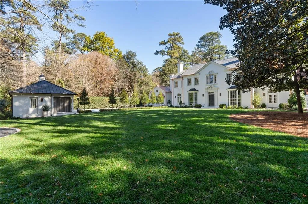 3488 Tuxedo Road Nw, Atlanta, Georgia 30305, 5 Bedrooms Bedrooms, ,6 BathroomsBathrooms,Residential,For Sale,3488 Tuxedo Road Nw,7488652