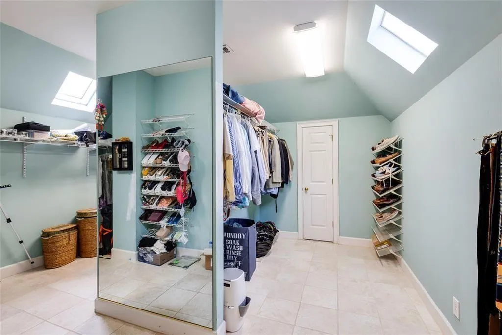 5105 Jett Forest Trail Nw, Atlanta, Georgia 30327, 5 Bedrooms Bedrooms, ,4 BathroomsBathrooms,Residential,For Sale,5105 Jett Forest Trail Nw,7706833