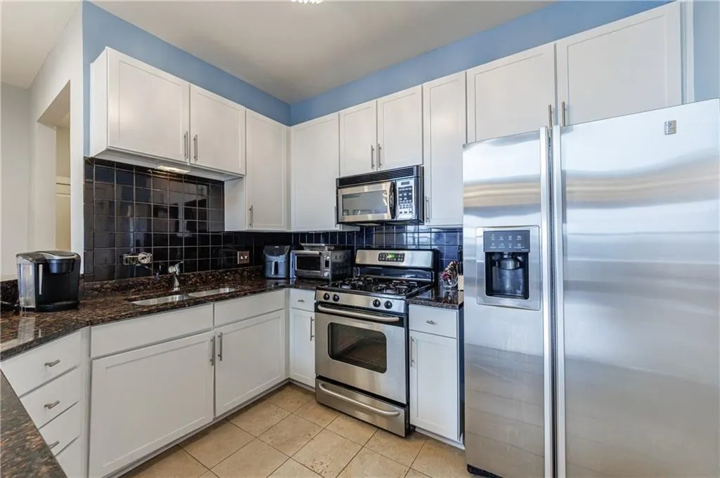 799 Hammond Drive Unit 423, Atlanta, Georgia 30328, 2 Bedrooms Bedrooms, ,2 BathroomsBathrooms,Residential,For Sale,799 Hammond Drive Unit 423,7733691