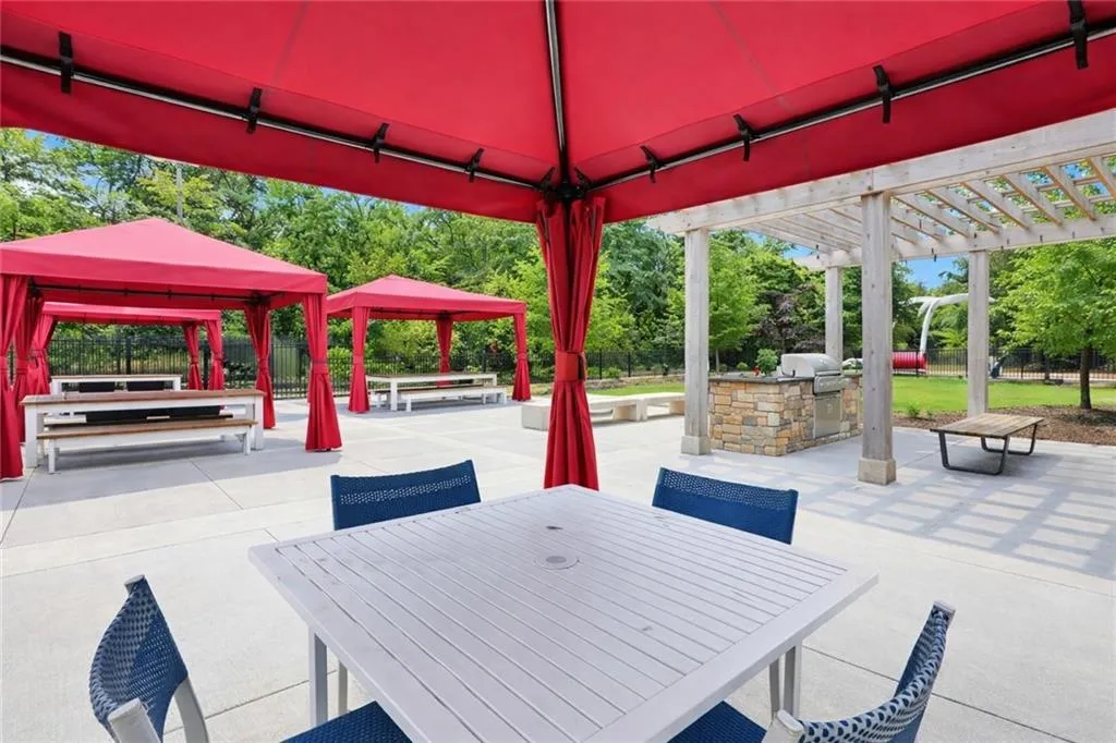 799 Hammond Drive Unit 423, Atlanta, Georgia 30328, 2 Bedrooms Bedrooms, ,2 BathroomsBathrooms,Residential,For Sale,799 Hammond Drive Unit 423,7733691