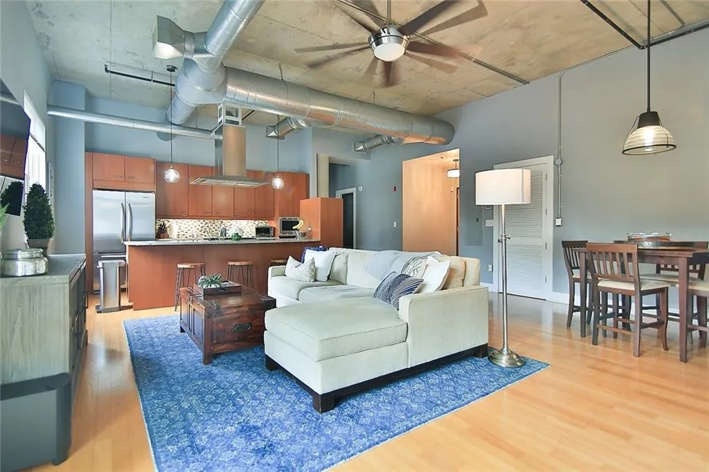 1058 Piedmont Avenue Ne Unit 103, Atlanta, Georgia 30309, 2 Bedrooms Bedrooms, ,2 BathroomsBathrooms,Residential,Sold,1058 Piedmont Avenue Ne Unit 103,6511857