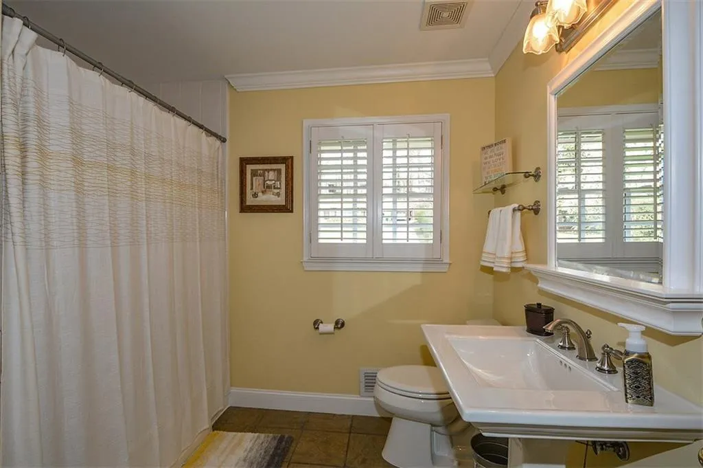 5572 Sherrell Drive, Sandy Springs, Georgia 30342, 4 Bedrooms Bedrooms, ,3 BathroomsBathrooms,Residential,Sold,5572 Sherrell Drive,5661233