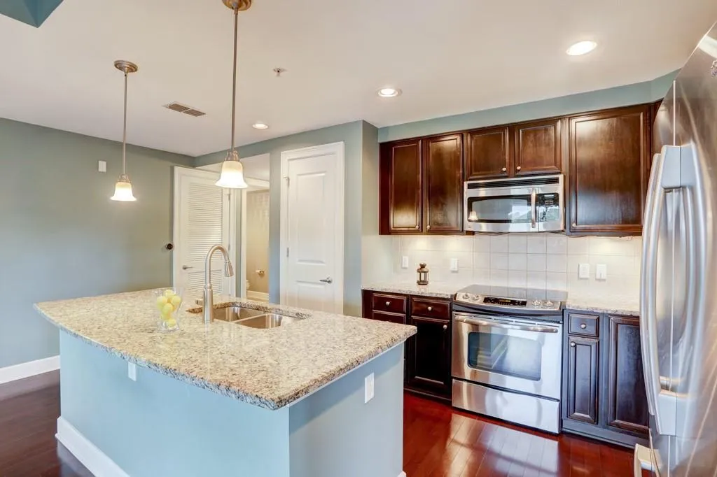 200 River Vista Drive Unit 539, Atlanta, Georgia 30339, 2 Bedrooms Bedrooms, ,2 BathroomsBathrooms,Residential,Sold,200 River Vista Drive Unit 539,6609733