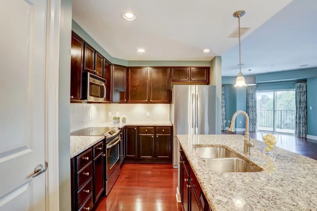 200 River Vista Drive Unit 539, Atlanta, Georgia 30339, 2 Bedrooms Bedrooms, ,2 BathroomsBathrooms,Residential,Sold,200 River Vista Drive Unit 539,6609733