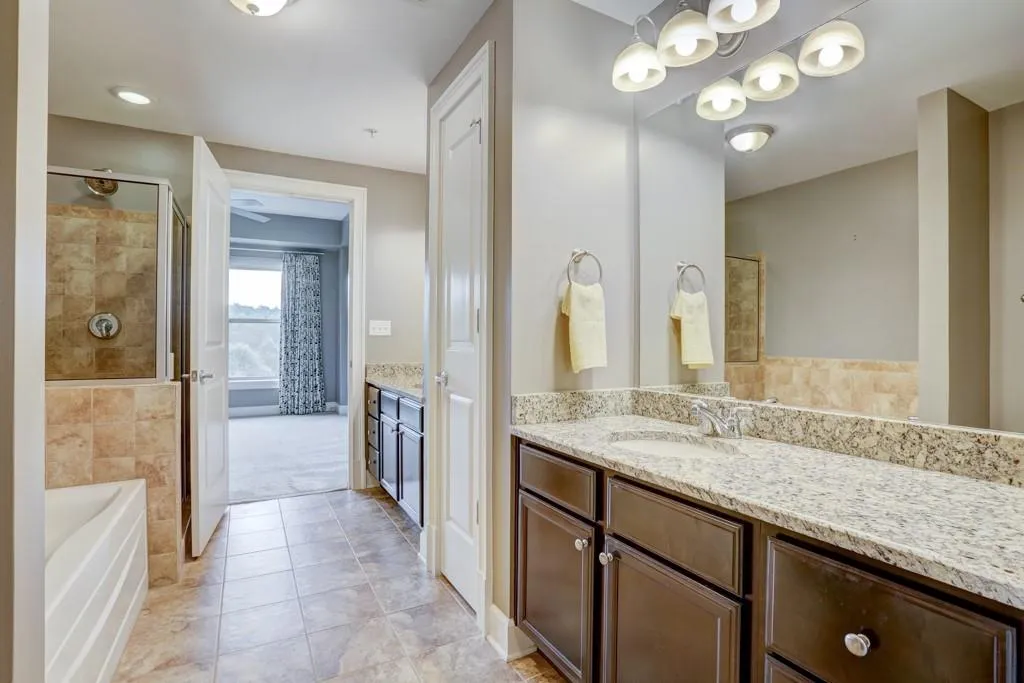 200 River Vista Drive Unit 539, Atlanta, Georgia 30339, 2 Bedrooms Bedrooms, ,2 BathroomsBathrooms,Residential,Sold,200 River Vista Drive Unit 539,6609733