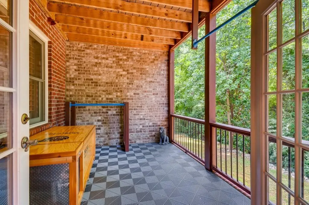 5968 Reddington Way, Sandy Springs, Georgia 30328, 3 Bedrooms Bedrooms, ,3 BathroomsBathrooms,Residential,Sold,5968 Reddington Way,6940441