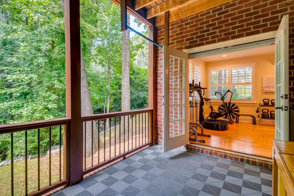 5968 Reddington Way, Sandy Springs, Georgia 30328, 3 Bedrooms Bedrooms, ,3 BathroomsBathrooms,Residential,Sold,5968 Reddington Way,6940441