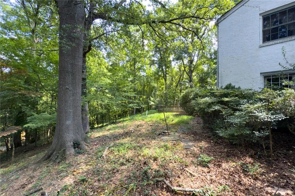 1700 W Paces Ferry Road Nw, Atlanta, Georgia 30327, ,Land,For Sale,1700 W Paces Ferry Road Nw,7609308
