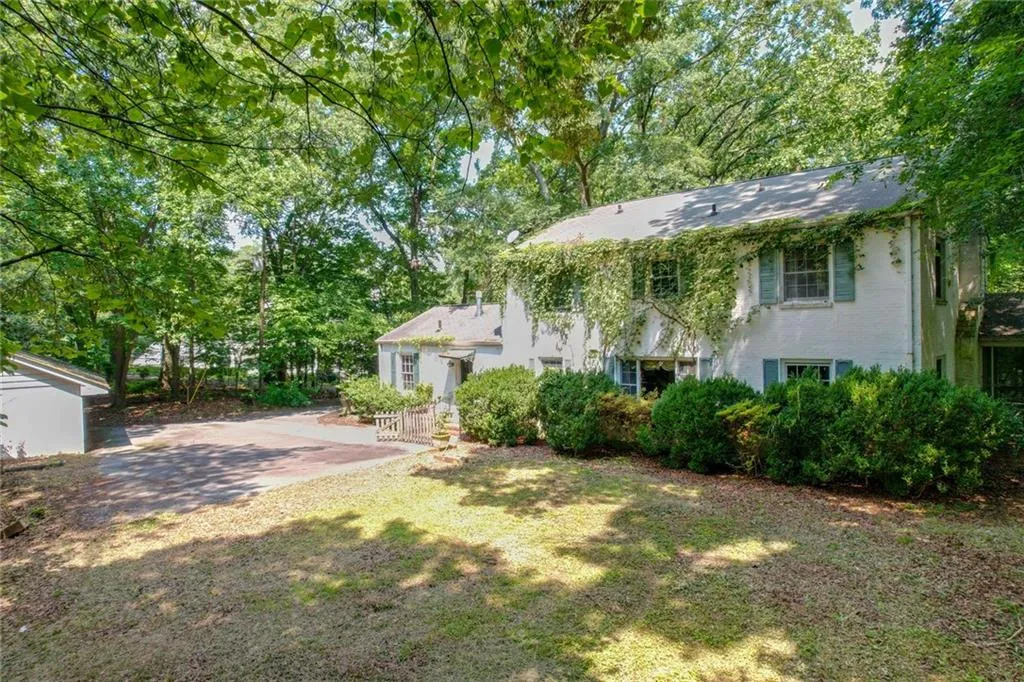 1700 W Paces Ferry Road Nw, Atlanta, Georgia 30327, ,Land,For Sale,1700 W Paces Ferry Road Nw,7609308