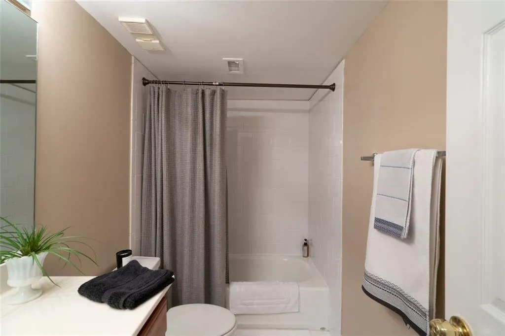 795 Hammond Drive Unit 1613, Atlanta, Georgia 30328, 2 Bedrooms Bedrooms, ,2 BathroomsBathrooms,Residential,Sold,795 Hammond Drive Unit 1613,6955769