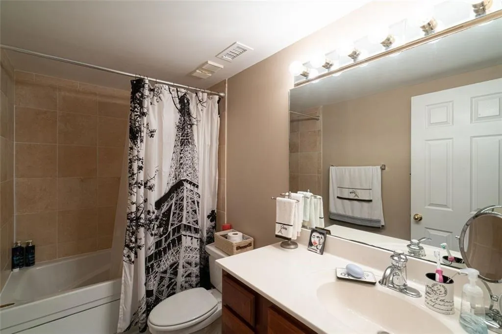 795 Hammond Drive Unit 1613, Atlanta, Georgia 30328, 2 Bedrooms Bedrooms, ,2 BathroomsBathrooms,Residential,Sold,795 Hammond Drive Unit 1613,6955769