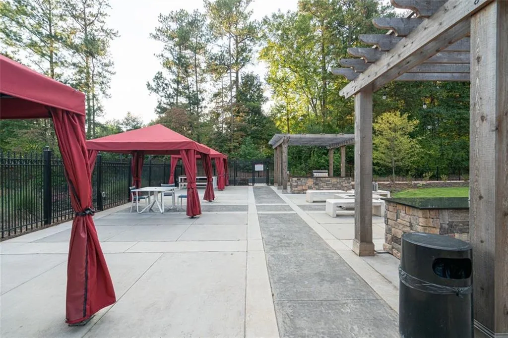 795 Hammond Drive Unit 1613, Atlanta, Georgia 30328, 2 Bedrooms Bedrooms, ,2 BathroomsBathrooms,Residential,Sold,795 Hammond Drive Unit 1613,6955769