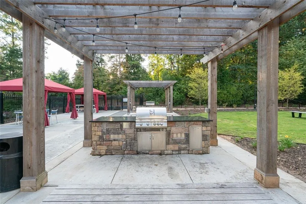 795 Hammond Drive Unit 1613, Atlanta, Georgia 30328, 2 Bedrooms Bedrooms, ,2 BathroomsBathrooms,Residential,Sold,795 Hammond Drive Unit 1613,6955769