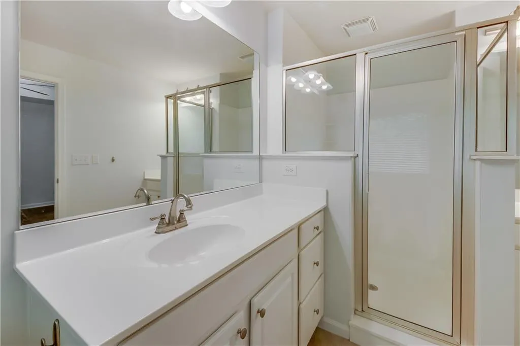 638 Pember Point Unit 638, Sandy Springs, Georgia 30350, 3 Bedrooms Bedrooms, ,3 BathroomsBathrooms,Residential,Sold,638 Pember Point Unit 638,6894543