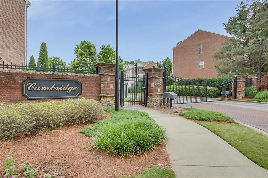 638 Pember Point Unit 638, Sandy Springs, Georgia 30350, 3 Bedrooms Bedrooms, ,3 BathroomsBathrooms,Residential,Sold,638 Pember Point Unit 638,6894543