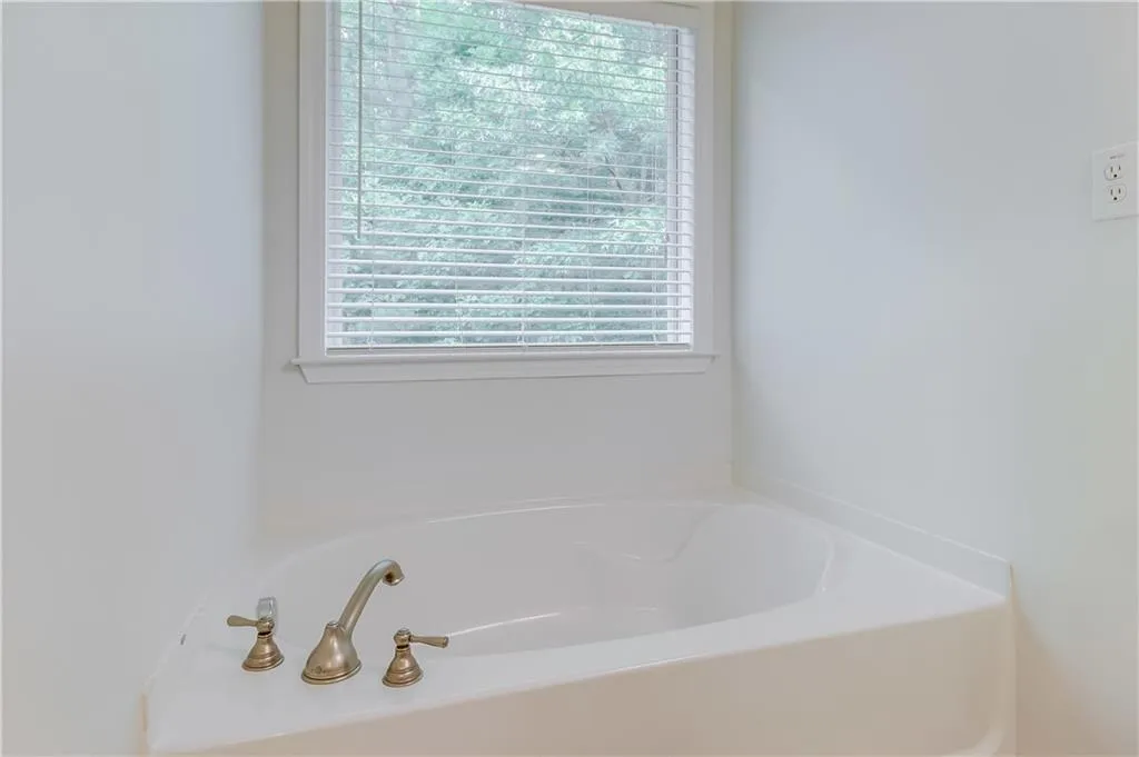 638 Pember Point Unit 638, Sandy Springs, Georgia 30350, 3 Bedrooms Bedrooms, ,3 BathroomsBathrooms,Residential,Sold,638 Pember Point Unit 638,6894543