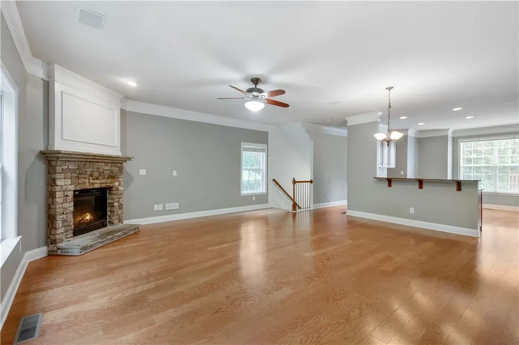 638 Pember Point Unit 638, Sandy Springs, Georgia 30350, 3 Bedrooms Bedrooms, ,3 BathroomsBathrooms,Residential,Sold,638 Pember Point Unit 638,6894543