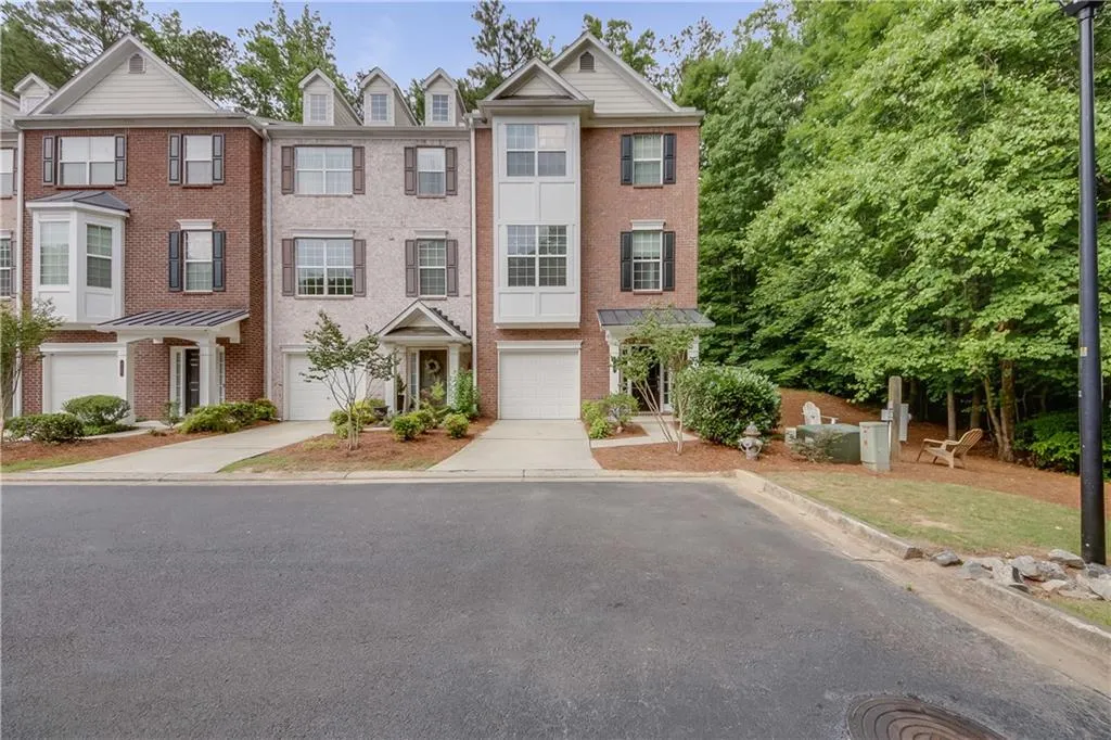 638 Pember Point Unit 638, Sandy Springs, Georgia 30350, 3 Bedrooms Bedrooms, ,3 BathroomsBathrooms,Residential,Sold,638 Pember Point Unit 638,6894543
